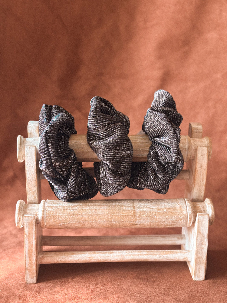 COLLET PLISADO NEGRO DORADO