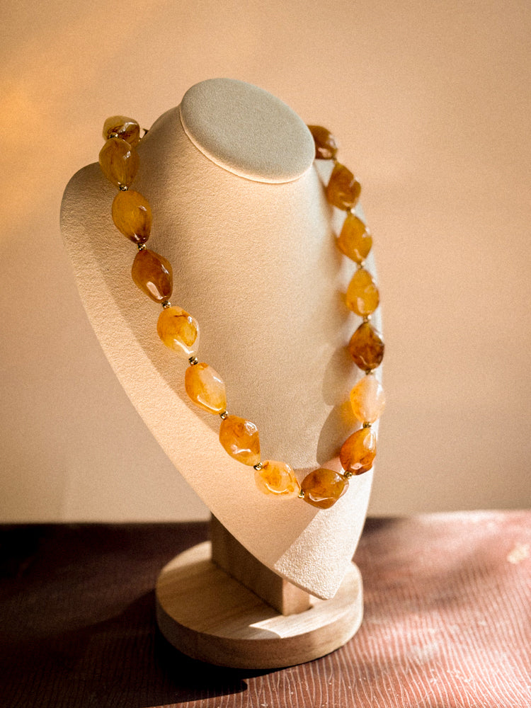 COLLAR PIEDRAS MOSTAZA