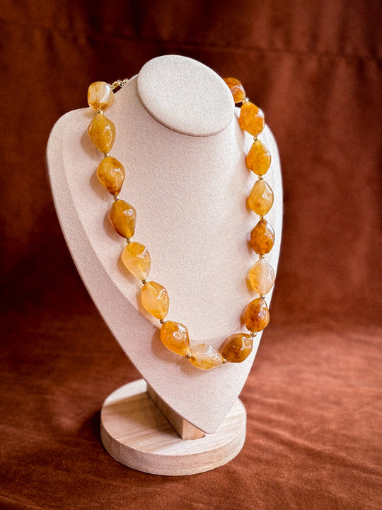 COLLAR PIEDRAS MOSTAZA