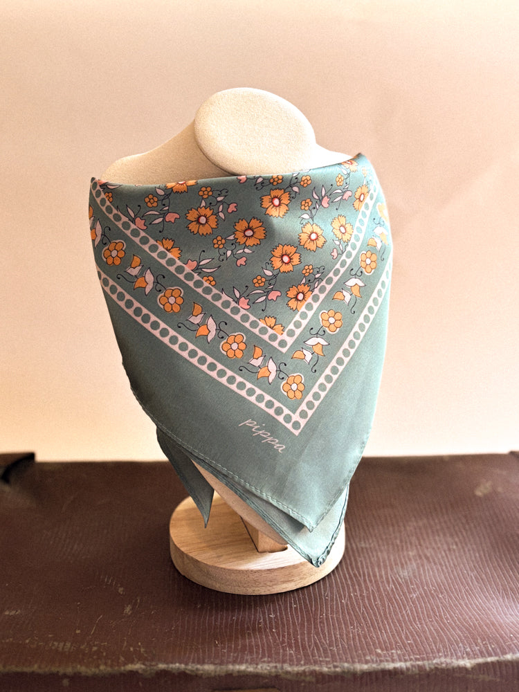 Pañuelo Flores Verde