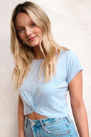 Polera Crop Manga Corta Celeste
