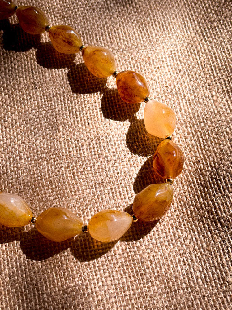 COLLAR PIEDRAS MOSTAZA