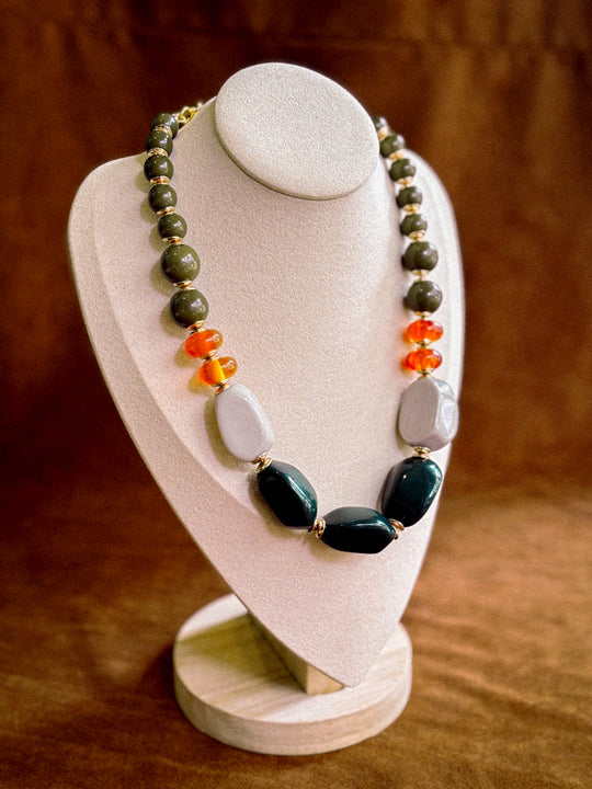 COLLAR DEGRADÉ VERDE