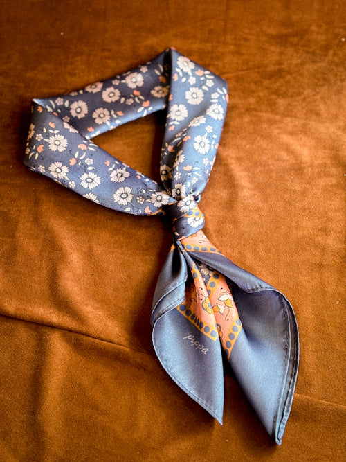 Pañuelo Flores Azul