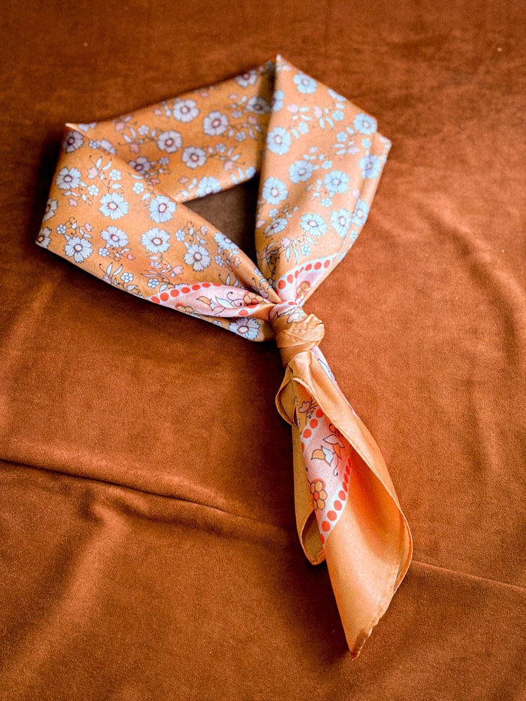 Pañuelo Flores Mostaza