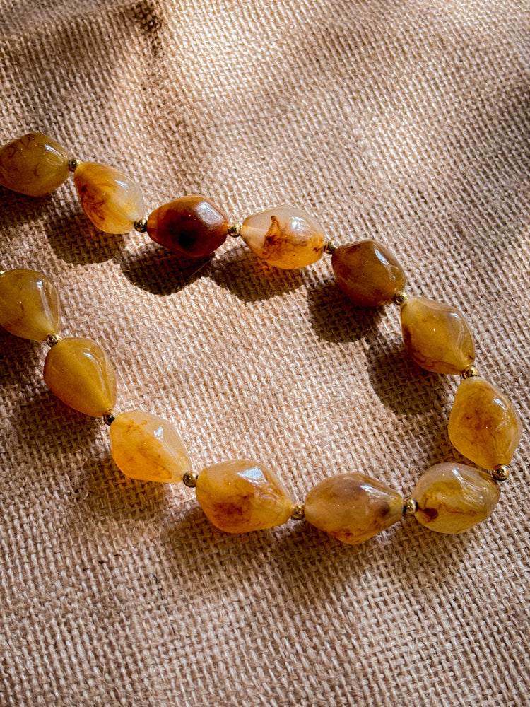 COLLAR PIEDRAS MOSTAZA