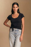 Polera Nudo manga corta negra